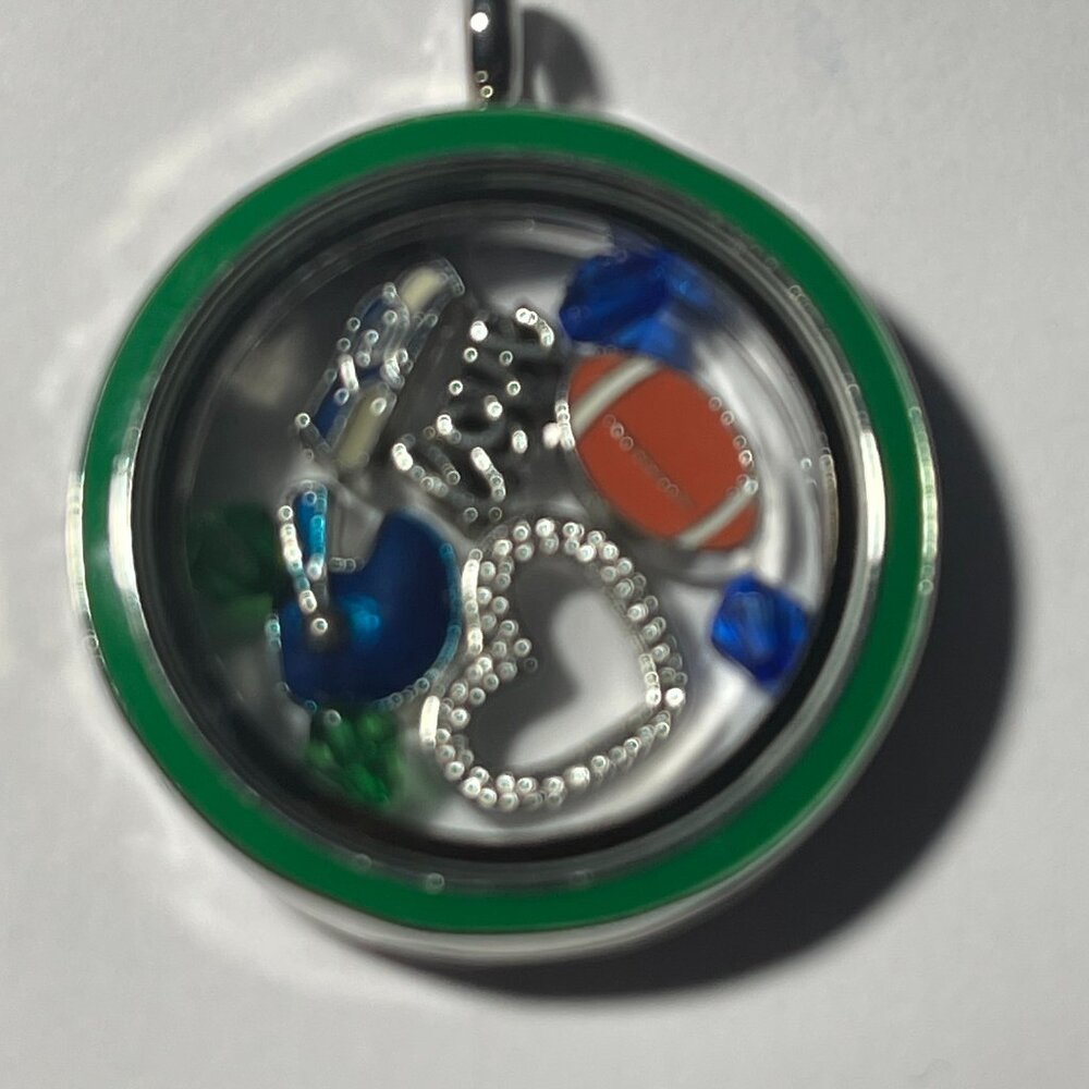 Seattle Seahawks NFL Memory Charm Locket w/ 22 IN chain NEW